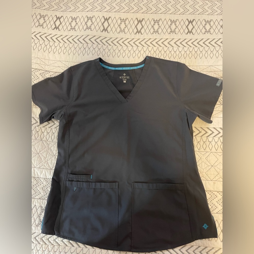 Med Couture Insight Women's 3-Pocket V-Neck Scrub Top - Pewter
